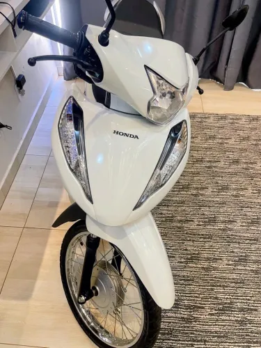 Honda biz 125 ES 2025