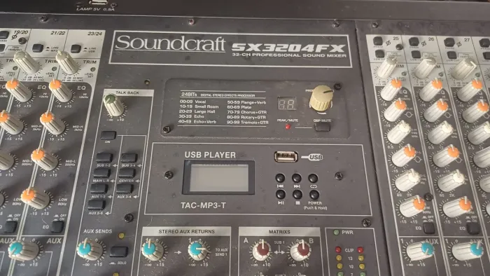 VENDO MESA DE SOM SOUNDCRAFT 32 CANAIS