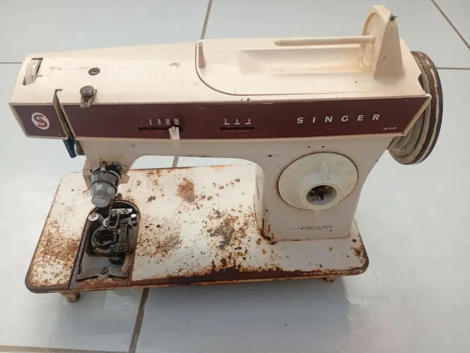 Máquina de costura Singer 248 facilita 