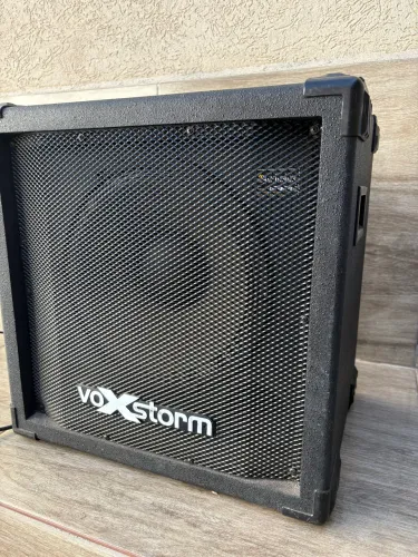Amplificador para Contrabaixo VoxStorm Cube Bass 125 - Excelente Estado