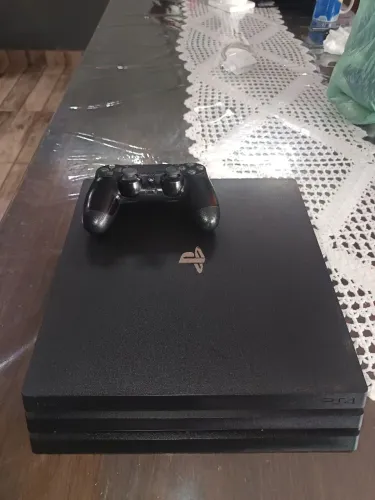 PS4 PRO 1TB desbloqueado Goldhen + controle original