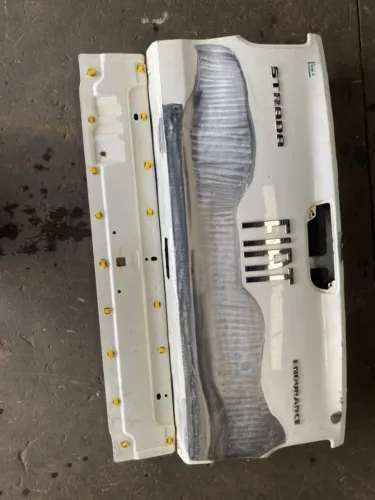Tampa Traseira Fiat Strada Freedom 2021 2022 Recuperada