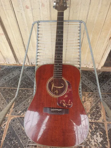 Vendo esse violão takamine japonês pt207