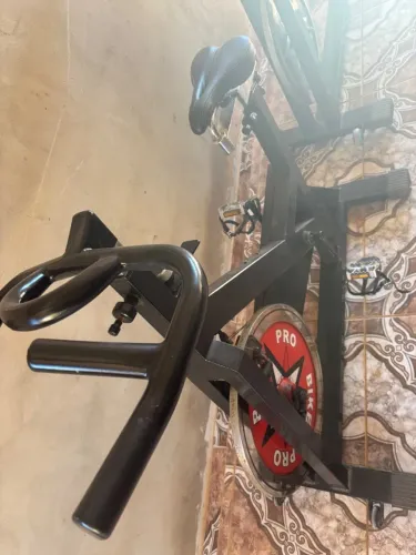 Bike ergométrica spinnining