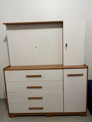 CÔMODA com Painel TV 43" 4 Gavetas 2 Portas e Espelho
