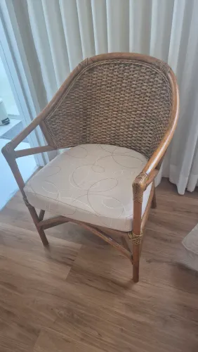 Vendo 2 poltronas de vime ,excelente estado! Vale a pena! estado