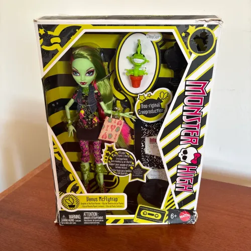 Venus Creeproduction - Monster High (Lacrada, avarias na caixa)
