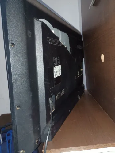 Vende-se TV, funciono só com tv box pra assistir