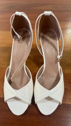 Sandália off white