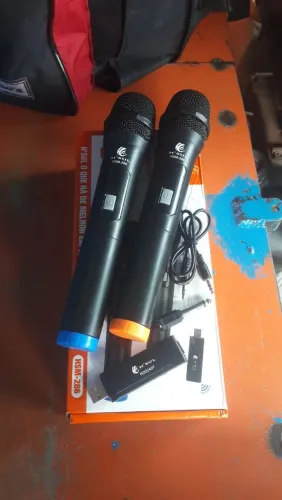 Vendo microfone sem fio com adaptador usb, cabo p2 p2, e o dapitafor p10.