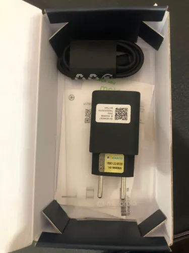 Celular novo na caixa