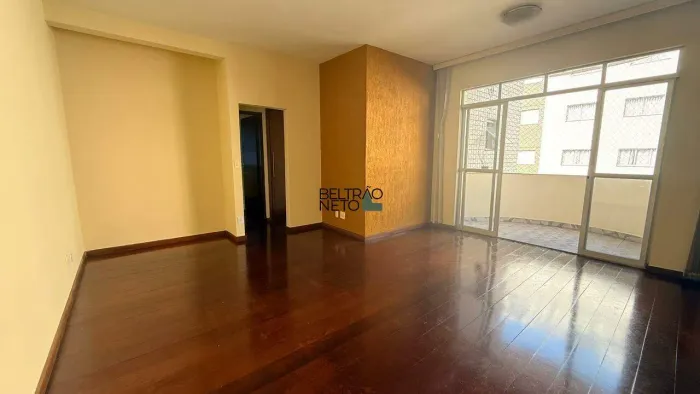 Apartamento 03 quartos para alugar no Sagrada Família
