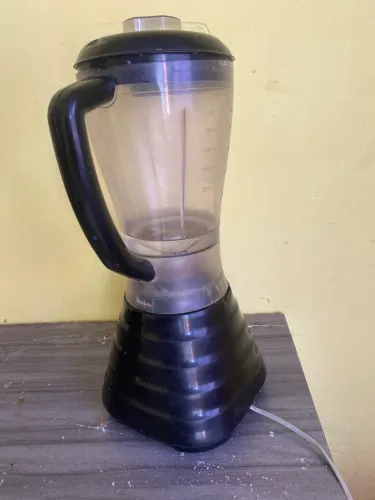 Liquidificador BRITÂNIA semi novo!
