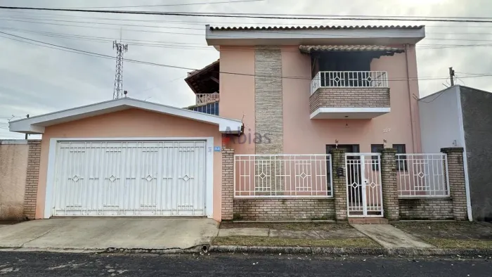 Casa Sobrado à venda no Jardim Itamarati, São Carlos