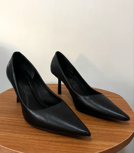 Scarpin Santa Lolla preto