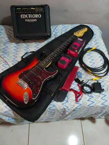 Guitarra Kit Completo (Amp, pedal e acessórios)