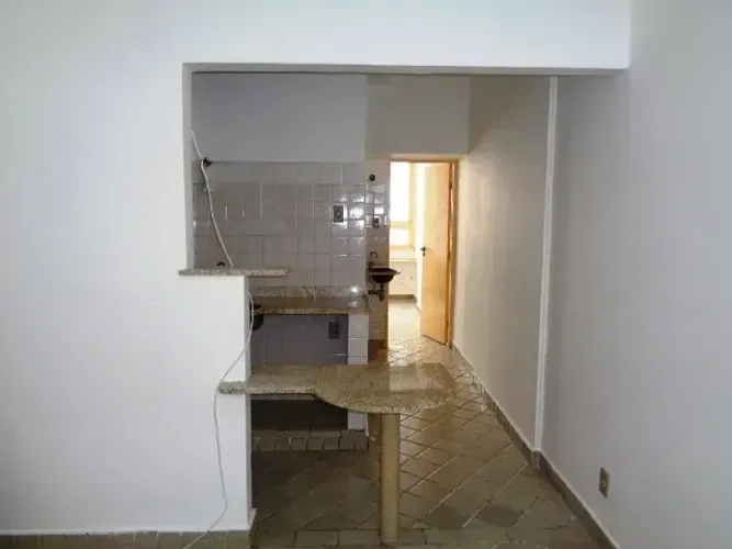 Imóvel para aluguel com 32 metros quadrados com 1 quarto em Leme - Rio de Janeiro - RJ