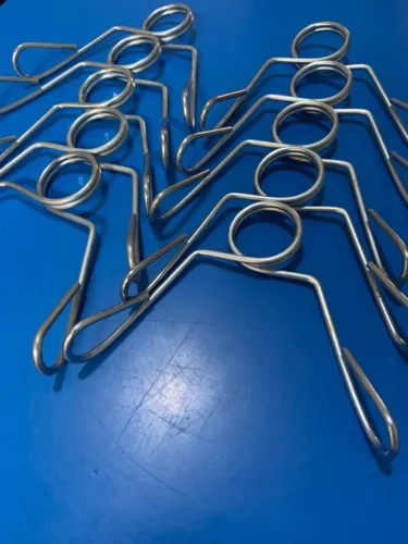 10 presilhas de ferro para prender pesos na barra de academia