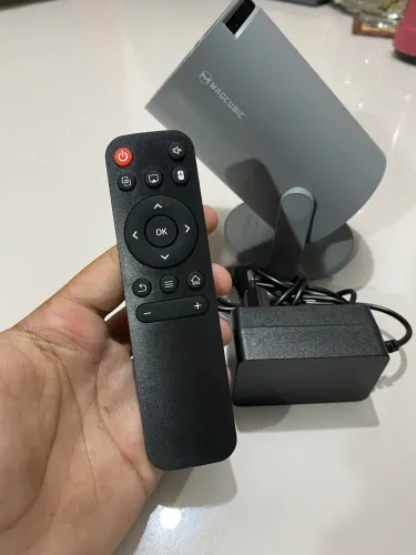 HY3OO Pro Projector