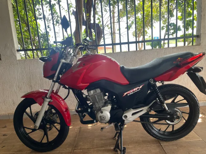 Vendo Fan 150 2015 em dias 2026 na mão