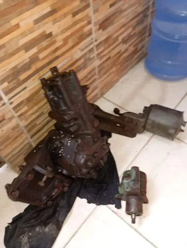 Peças para caminhao.