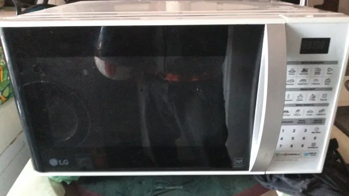 Microondas LG 250 reais