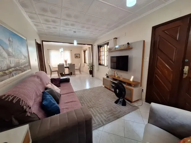 Condomínio AMA400 - Casa Linear com 3 quartos, piscina e edícula. Jardim Uruçanga