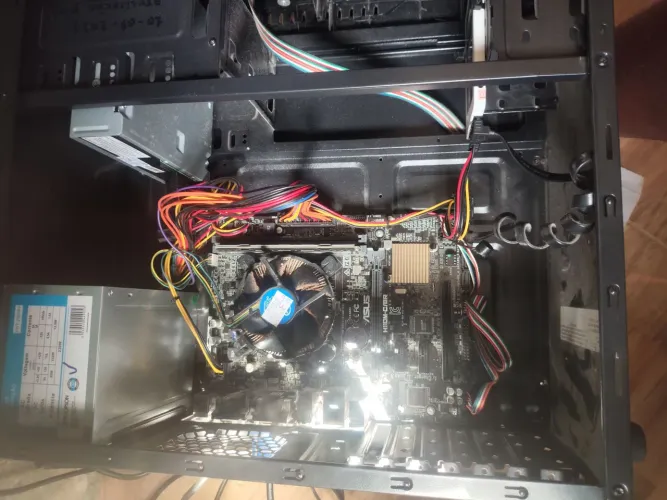 Pc-gabinete semi-novo 