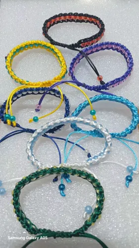 Pulseira de macrame 
