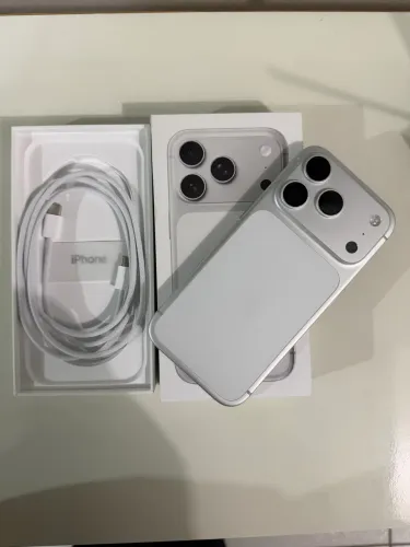 iPhone 17 pro - 256 GB - NA CAIXA