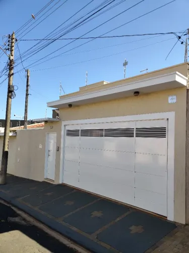 Casa no Jardim Bandeirantes para Aluguel