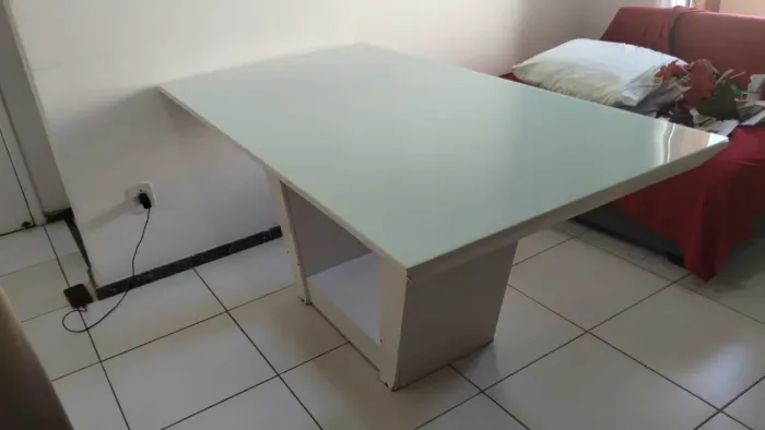Mesa de jantar de vidro