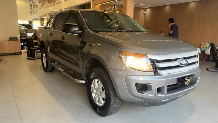 Ford Ranger XLS 2.5 16V 4X2 CD Flex 2013