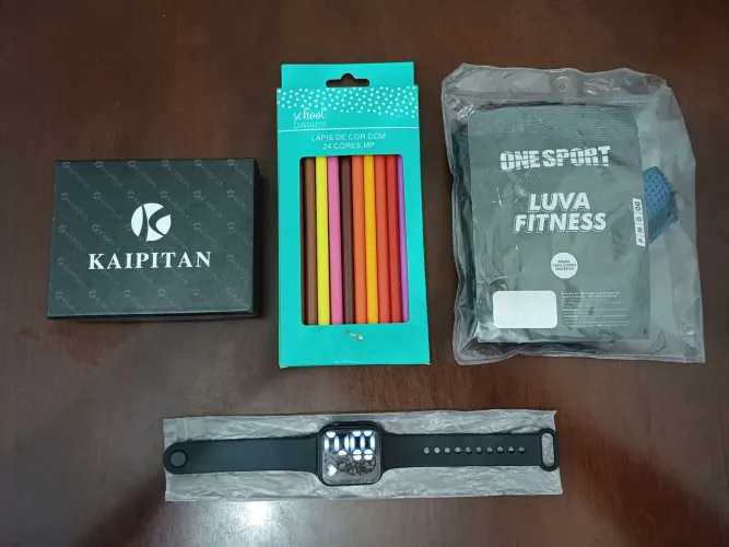 KIT TUDO NOVO: CARTEIRA, SMARTWAT PARA NATAÇÃO, LUVAS FITNESS e CX LÁPIS DE COR 24 CORES.