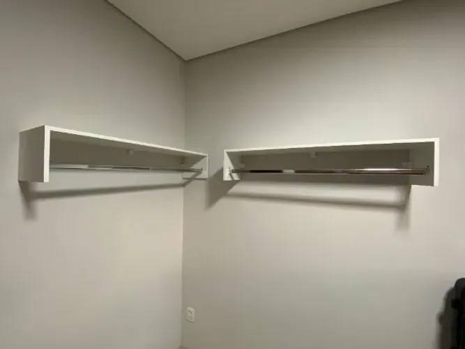 Kit com 2 Cabideiros Arara de MDF Branco 1 Metro