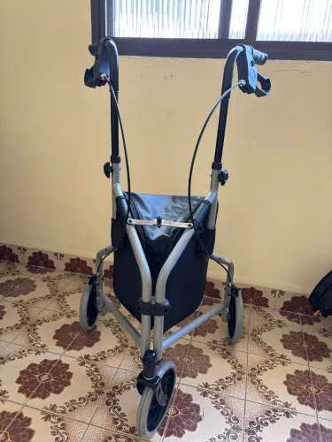 Andador Ortopédico 3 Rodas