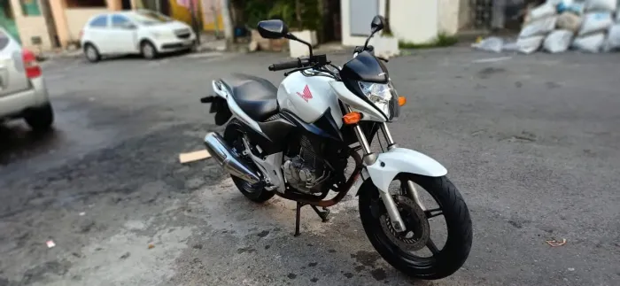 Vendo cb 300R 2011/2012