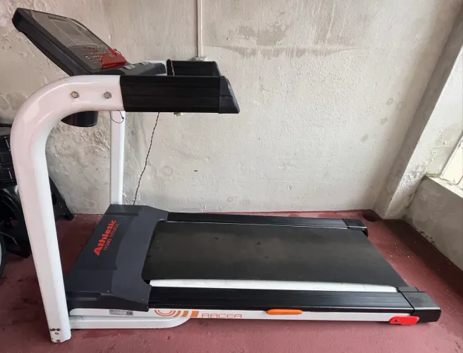 Esteira Athletic Racer