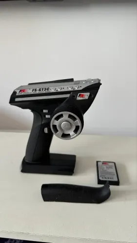 Rádio controle FS-GT3C