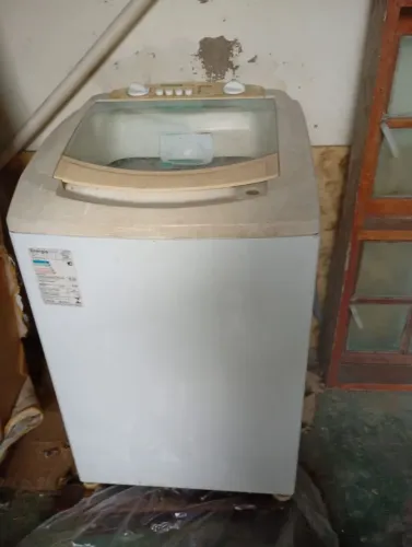 Vendo máquina de lavar e geladeira