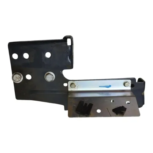 Suporte radiador lado esquerdo Iveco daily 65cs 2023