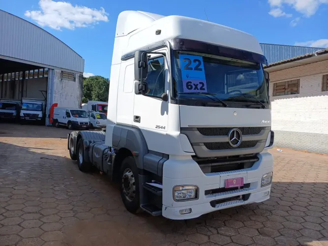 Mercedes-Benz Axor 2544 S/36 6x2 E5 2021/2022 Vamos Seminovos Goiania