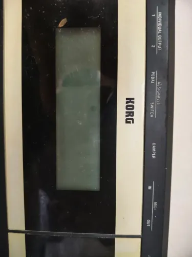 Sintetizador Korg X50