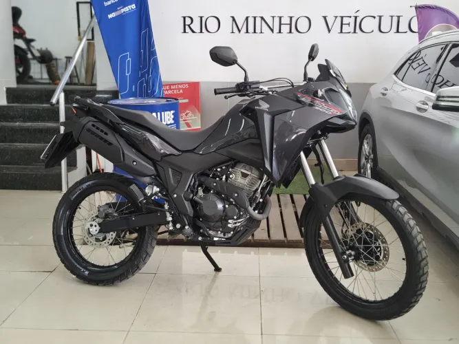 Honda Xre 300 sahara 2026