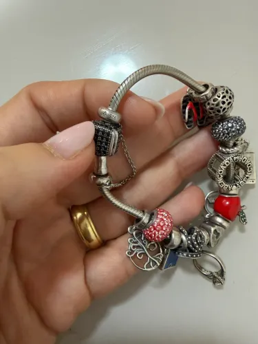 Vendo pulseira Life Vivara ORIGINAL com 16 berloques, tudo em prata 925