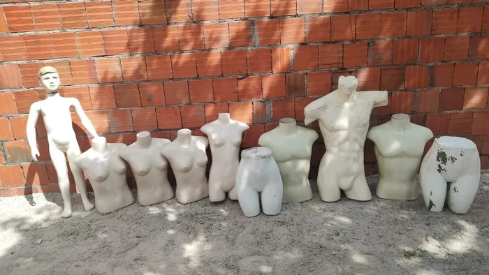 Manequins de exposição de roupa 