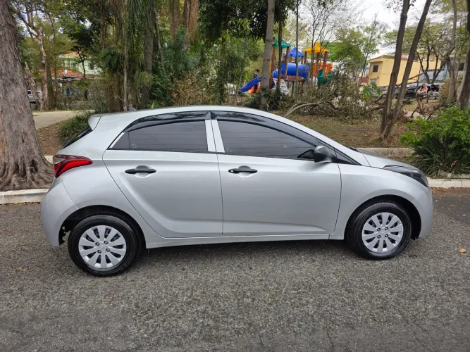 Hyundai HB20 Unique 1.0 Flex 12V Mec. 2019