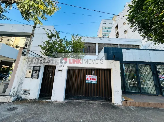 Casa Comercial em Santa Lucia - Vitória