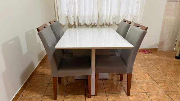 Mesa de Jantar 4 lugares