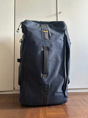 Mala da marca samsonite, modelo paradiver light duffle 79/29.